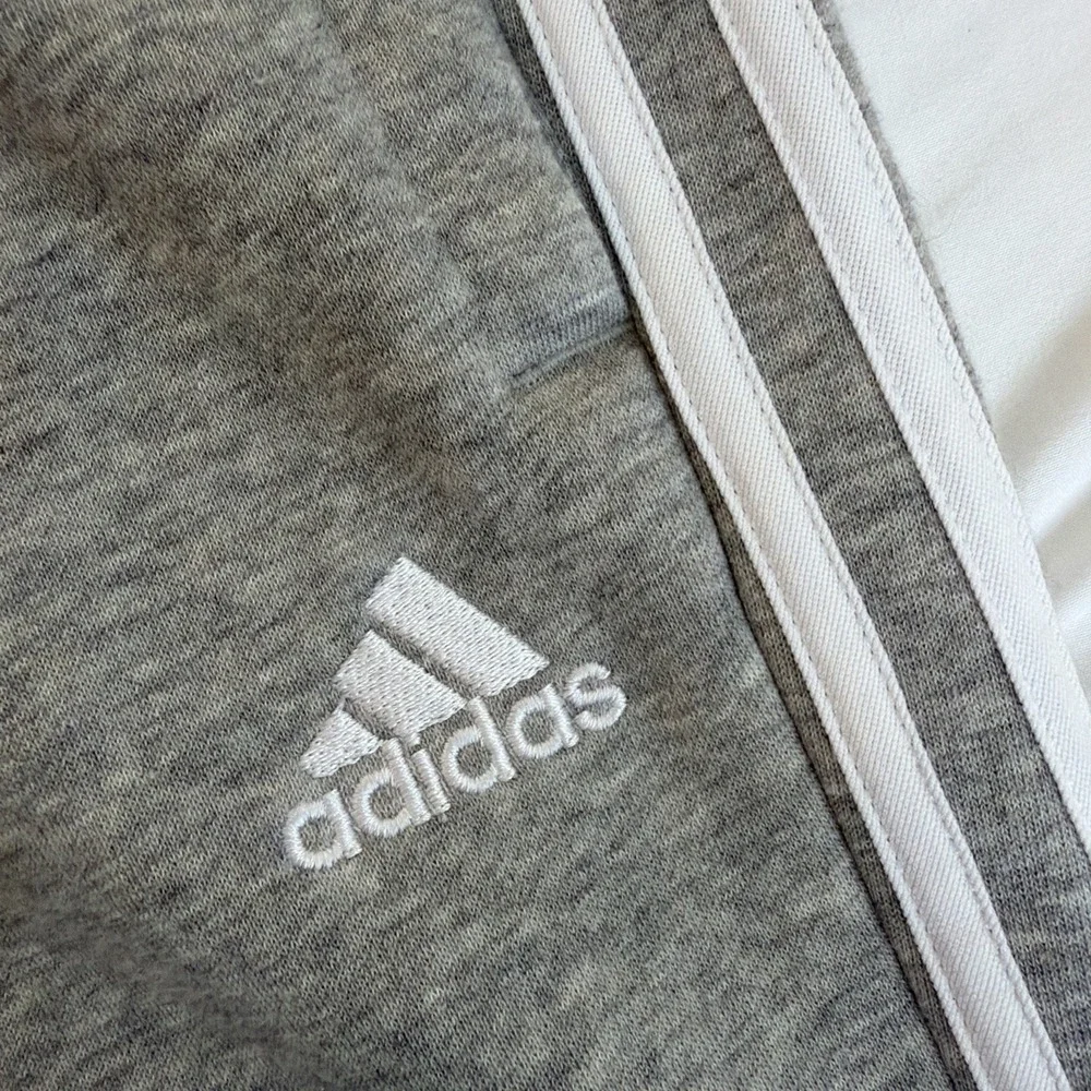 Adidas Jogger Pants Mens Large Gray Cotton‎ Polyester Fleece Fit Three Stripes